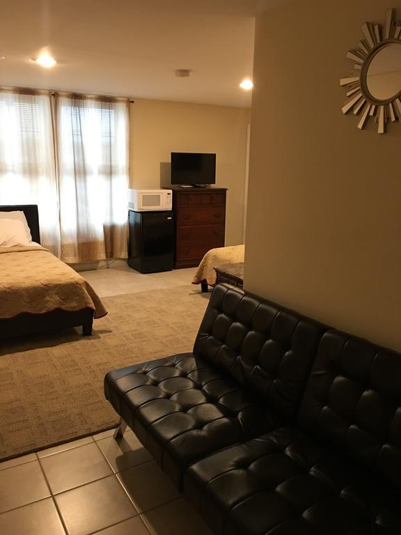 Misquamicut Beach Front Inn 웨스털리 외부 사진