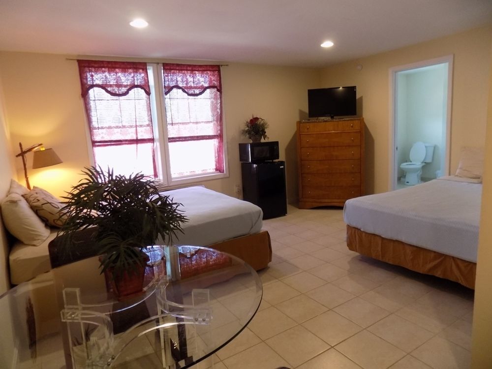 Misquamicut Beach Front Inn 웨스털리 외부 사진