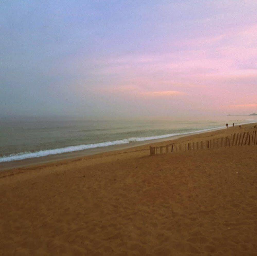 Misquamicut Beach Front Inn 웨스털리 외부 사진