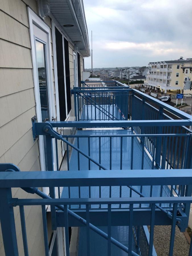 Misquamicut Beach Front Inn 웨스털리 외부 사진